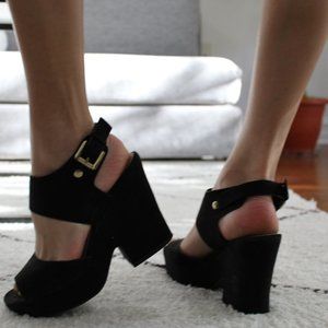black comfortable  heels